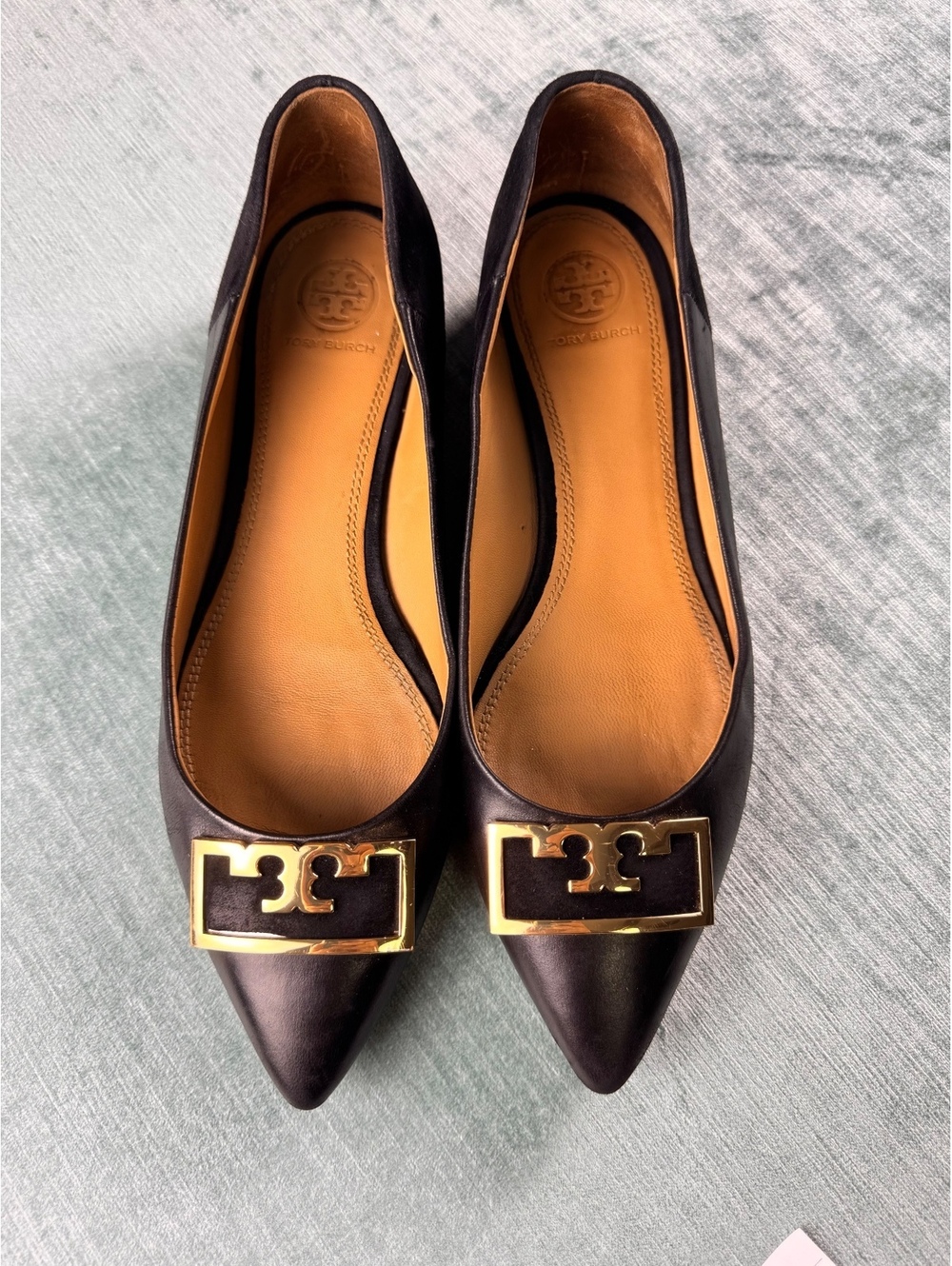 Tory Burch black leather suede pointed toe flats size 7